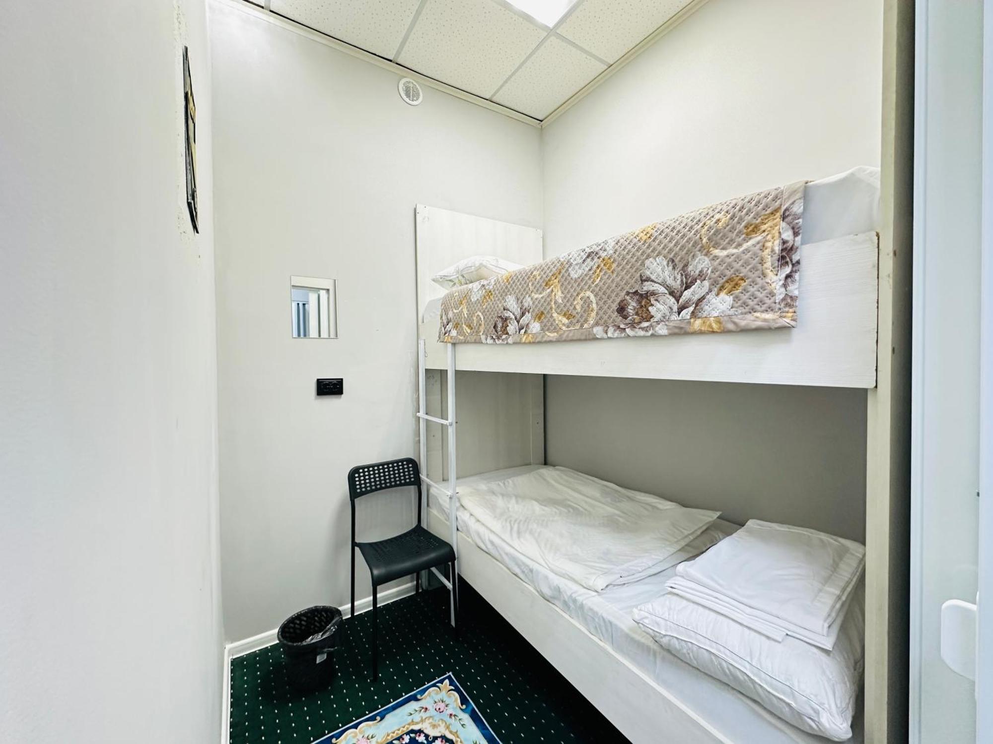 Center Capsule Hotel Ałma Ata Zewnętrze zdjęcie