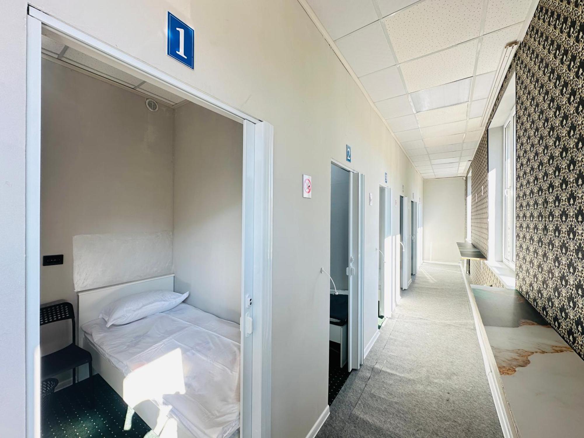 Center Capsule Hotel Ałma Ata Zewnętrze zdjęcie