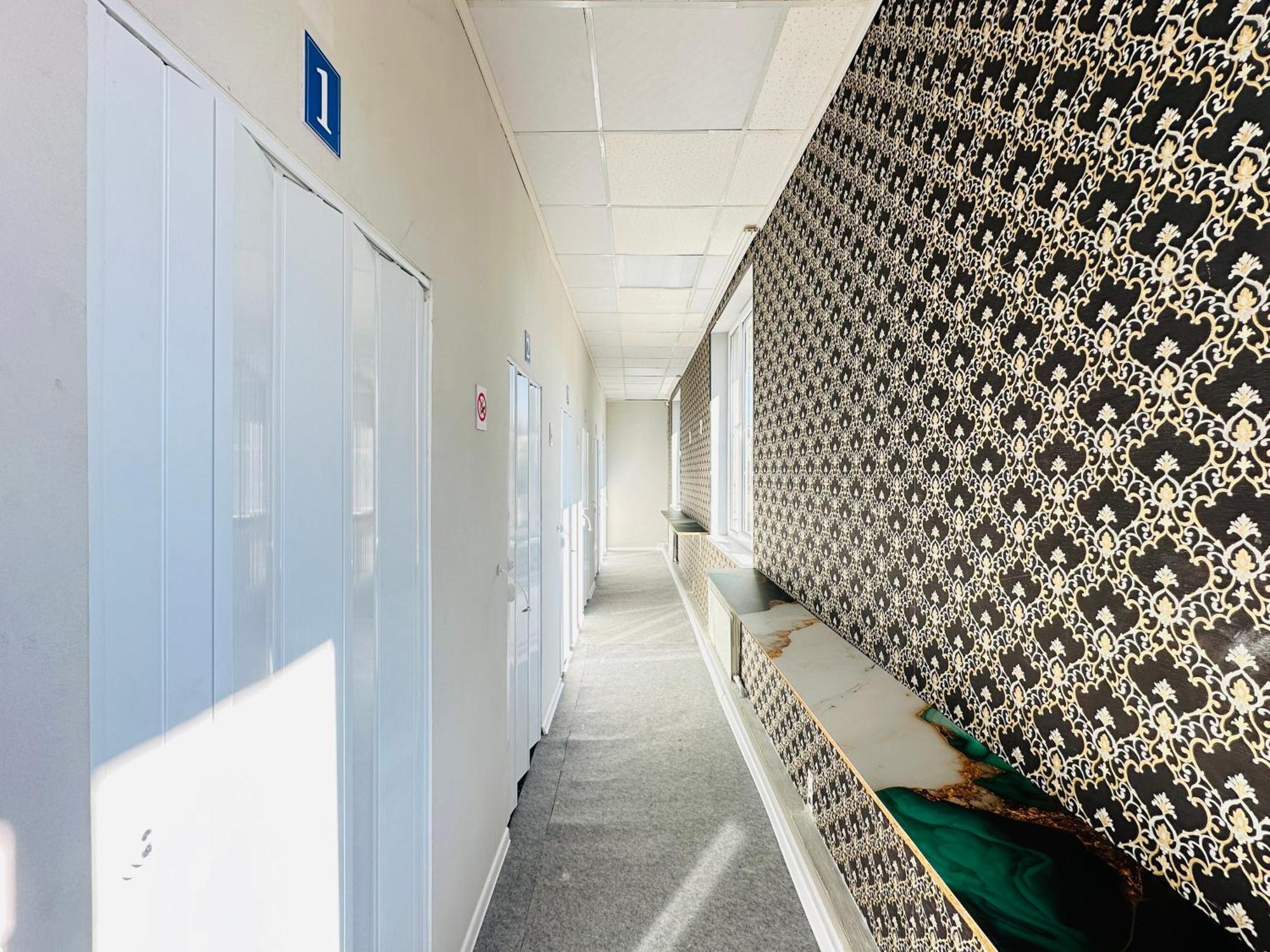 Center Capsule Hotel Ałma Ata Zewnętrze zdjęcie
