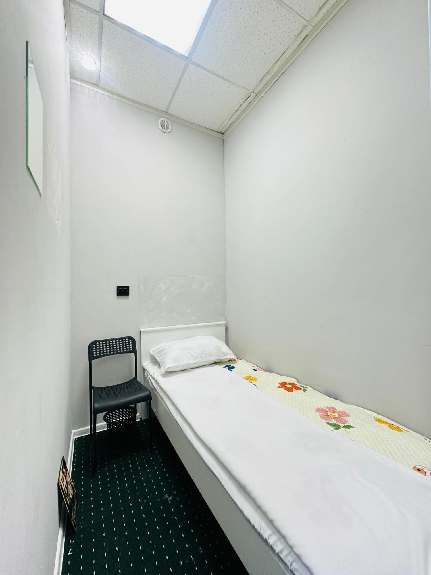 Center Capsule Hotel Ałma Ata Zewnętrze zdjęcie