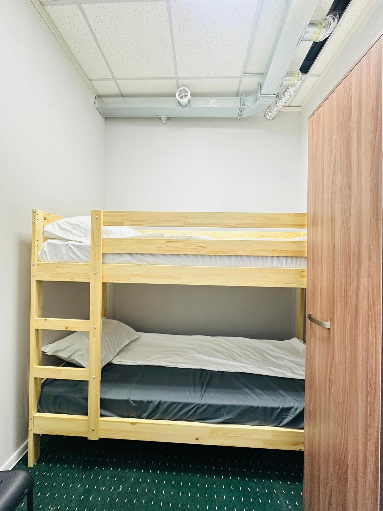 Center Capsule Hotel Ałma Ata Zewnętrze zdjęcie